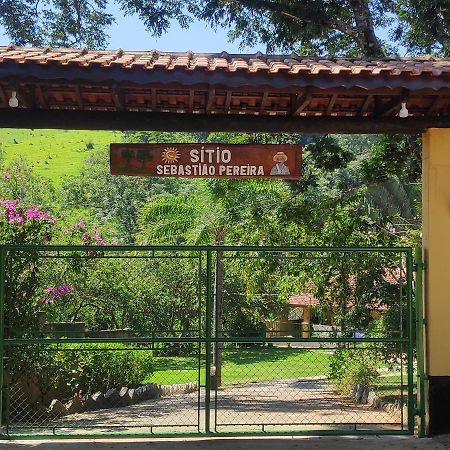 הוילה Jambeiro Sitio Sebastiao Pereira מראה חיצוני תמונה